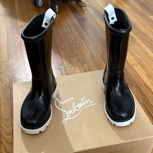 Kids Christian Louboutin Black Patent Rain Boots with White Lug Soles size 1 kid